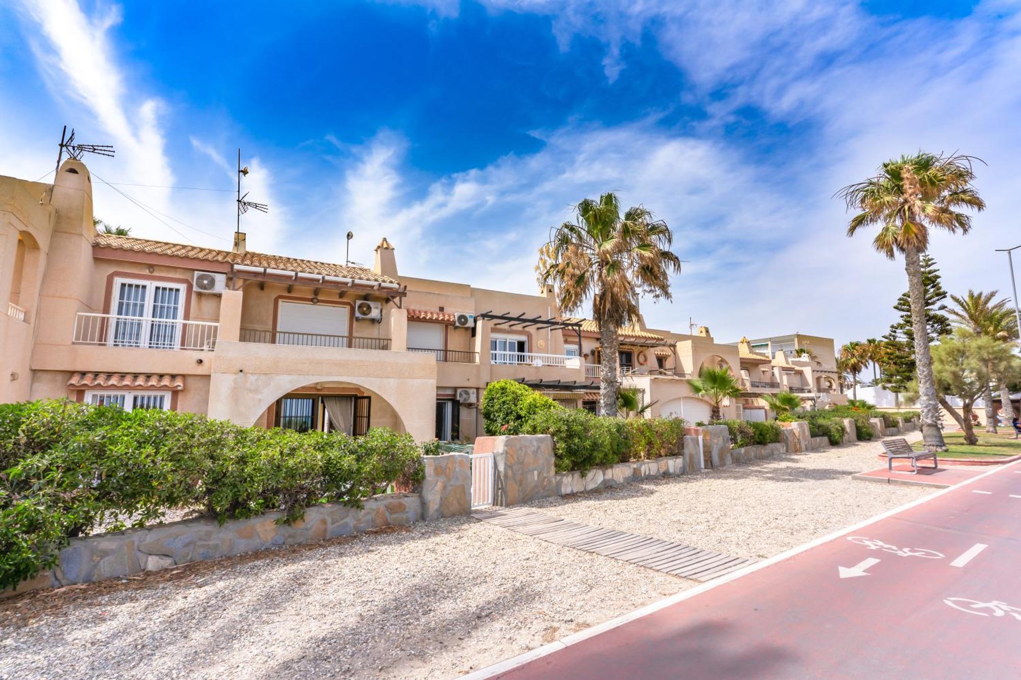 Beachhouse Playa R&R Roquetas de Mar Exteriör bild